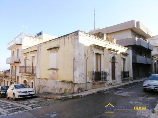 Pachino 6 vani 235mq
