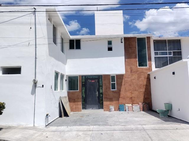 PACHUCA VENDE O RENTA CASA IDEAL PARA OFICINAS EN FRACCIONAMIENTO CONSTITUCION