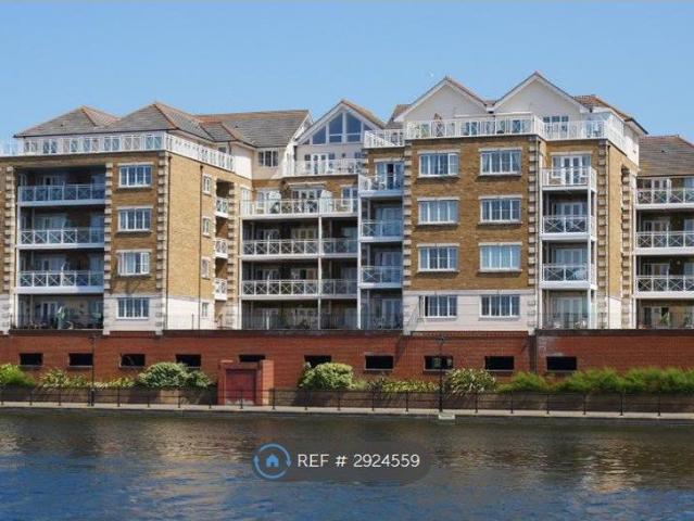 Pacific Heights South, Eastbourne BN23, 2 bed flat to rent, £1,450 pcm | PrimeLocation