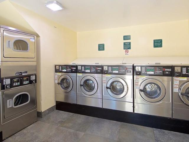 Pacific Sands 2 Bedroom Apartment for Rent at 5550 Balboa Arms Dr, San Diego, CA 92117 Clairemont Mesa East