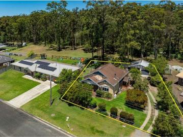 Nabiac, Crawford River - Garden