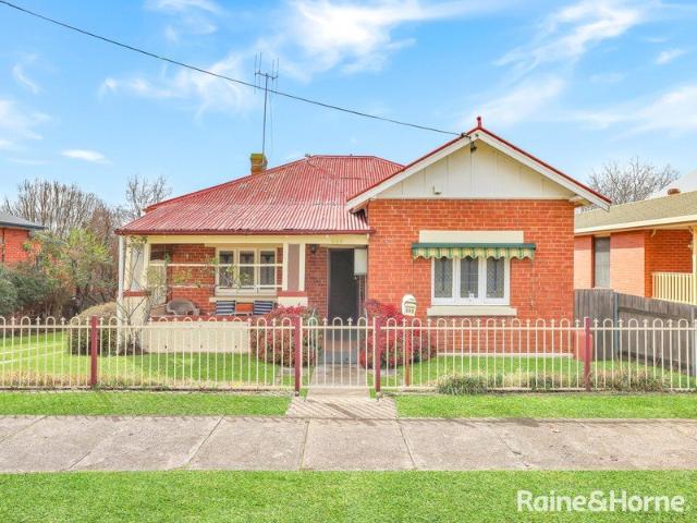 PACKED WITH POTENTIAL ON A GENEROUS 835SQM BLOCK