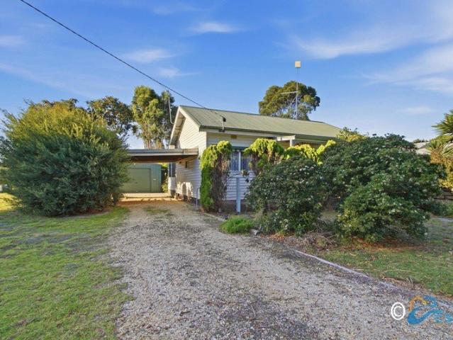 PACKED WITH POTENTIAL ON HUGE DOUBLE BLOCK!