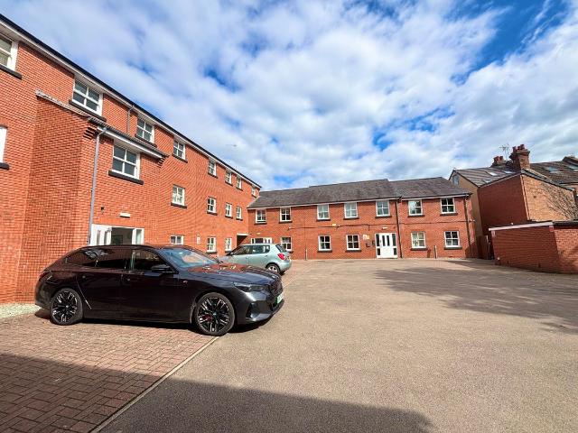Packington Place, Leamington Spa CV31, 3 bed flat to rent, £1,300 pcm | PrimeLocation