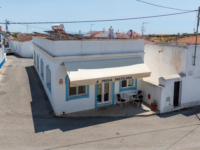 Padaria com Propriedade e Negócio no Azinhal, Castro Marim