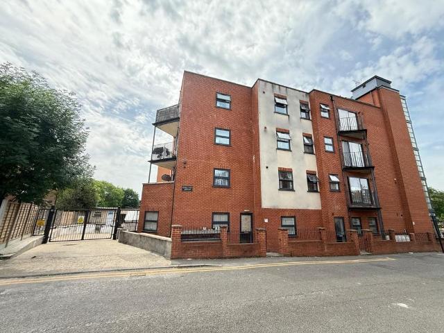 Padda Court, Harrow HA2 2 bed apartment to rent £1,850 pcm £427 pw