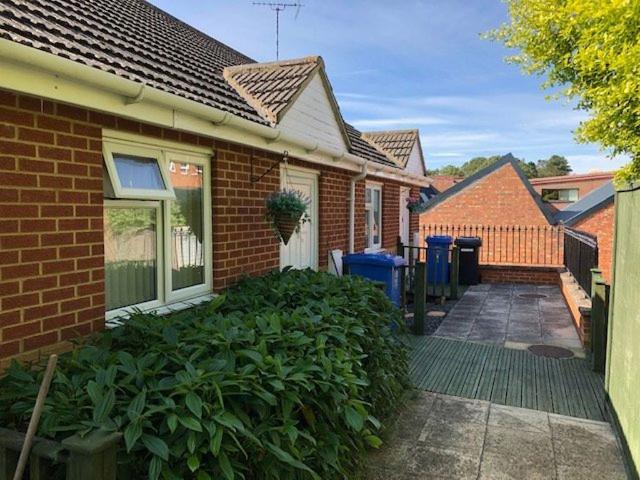 Paddock Mews, Desborough, Kettering NN14, Studio to rent, £795 pcm | PrimeLocation