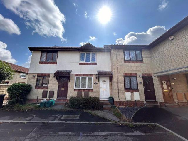 Paddock Close, Bristol 2 bed terraced house to rent £1,250 pcm £288 pw