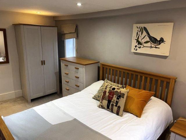 Paddock Road, Caversham, Reading, RG4 1 bed in a house share to rent £770 pcm £178 pw