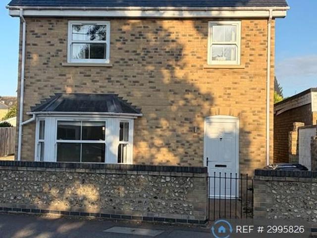 Paddock St, Ely, CB7 5 bed detached house to rent £2,050 pcm £473 pw