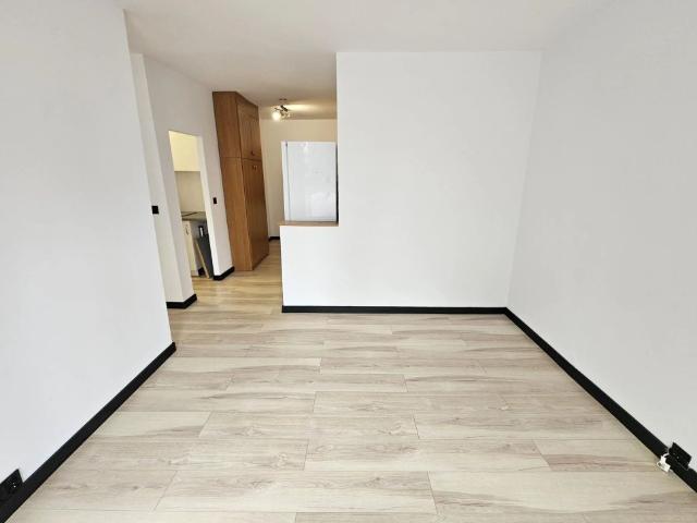 Paderewskiego komfortowe mieszkanie, 2 pokoje, duży balkon Ruda Śląska, Wirek, Paderewskiego InformacjeRuda Śląska, Wirek, PaderewskiegoFilm