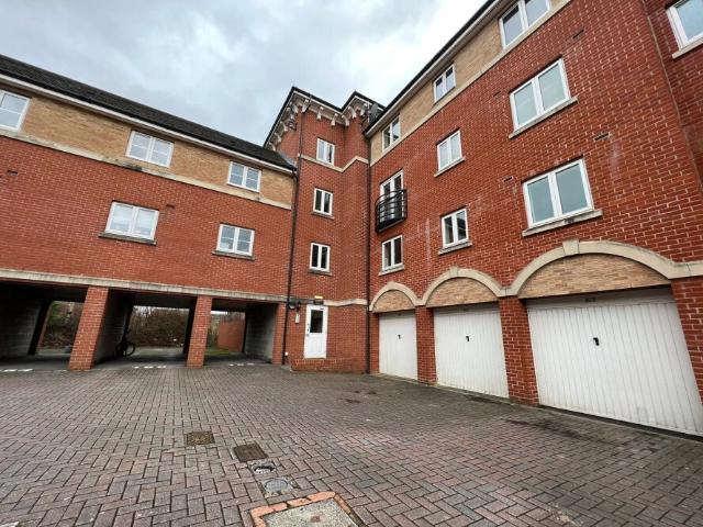 Padstow Road, Swindon SN2, 2 bed flat to rent, £1,050 pcm | PrimeLocation