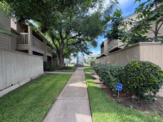 Pagewood Ln