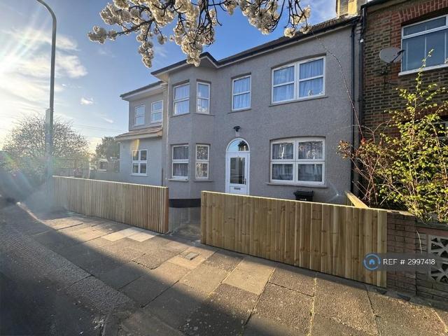 Paget Road, Ilford, IG1 1 bed semi detached house to rent £1,100 pcm £254 pw