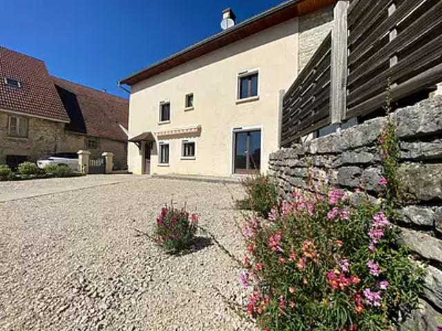 Pagnoz 39330 Achat / Vente maison 5 pièces t5 au dernier étage