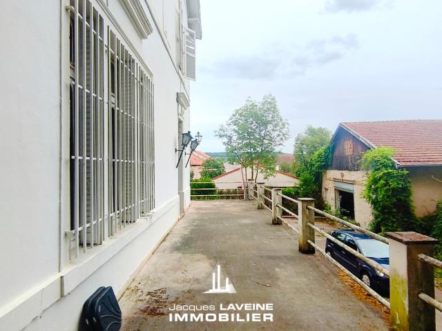 PAGNY SUR MOSELLE MAISON 9 PIECES