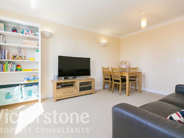 Painter House, Sidney Street, London E1, 1 bed flat to rent, £1,850 pcm | PrimeLocation