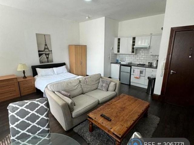 Paisley Rd West, Glasgow, G51 Studio to rent £895 pcm £207 pw