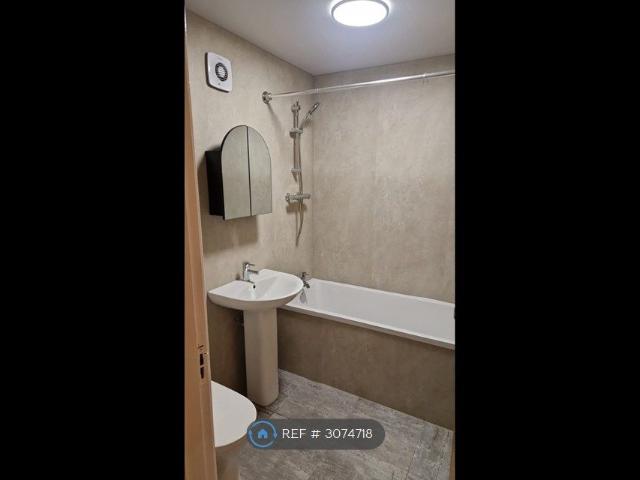 Paisley Road, Renfrew PA4, 2 bed flat to rent, £950 pcm | PrimeLocation