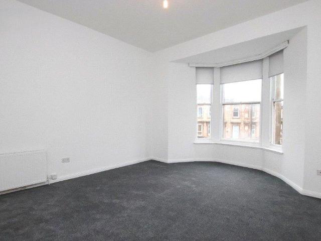 Paisley Road West, Cessnock, Glasgow. 1 bed apartment to rent £850 pcm £196 pw