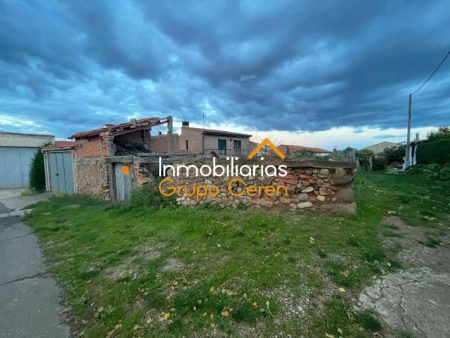 PAJAR EN SUELO URBANO DERRUIDO