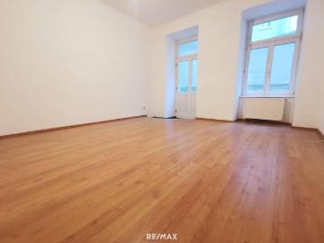Investmentpaket oder Einzeln in Bestlage des 9. Bezirk. Teils mit Freiflächen