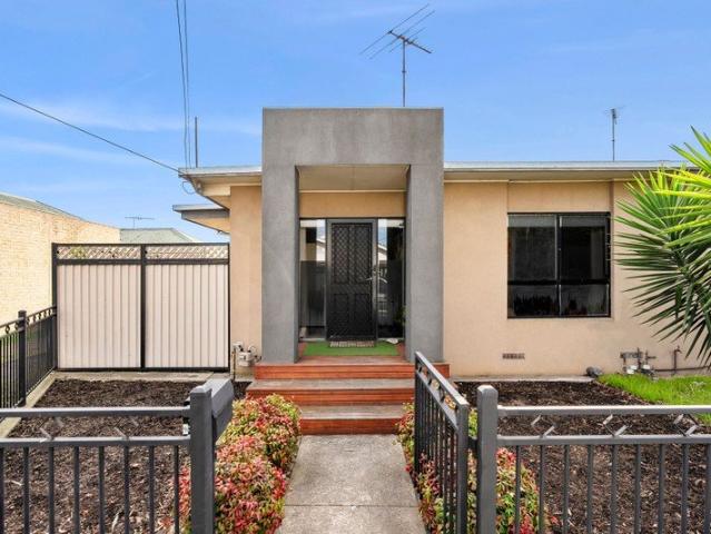 Pakington Street Precinct Two Bedroom Townhouse