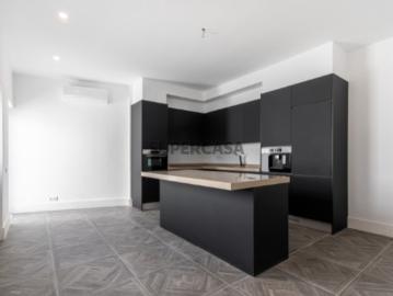 Palacete T11 totalmente remodelado Zona Ribeirinha