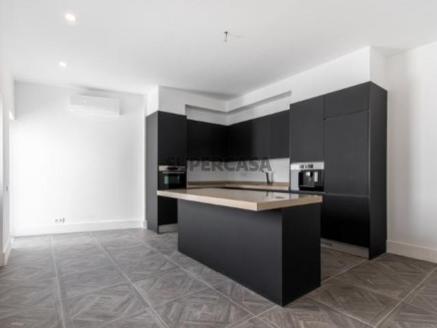 Palacete T11 totalmente remodelado Zona Ribeirinha