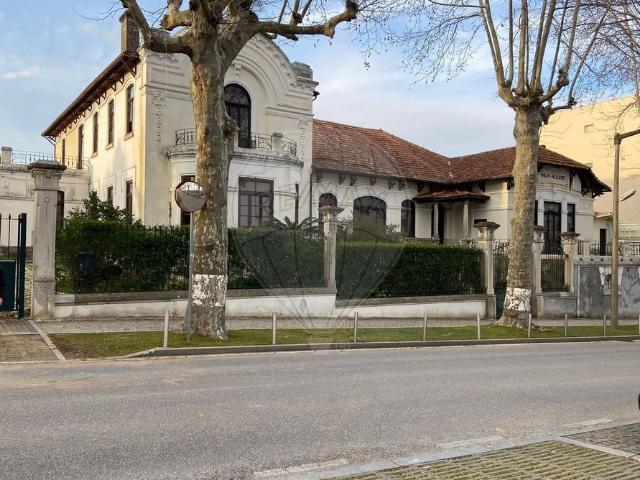 Palacete T7 à venda em Arcos e Mogofores, Anadia RE/MAX Portugal
