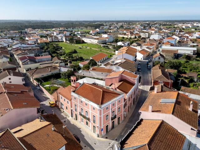 ​​​​​​​​​Palacete Histórico com Espaço de Eventos, Apartamentos e Bar Investimento com Rendimento