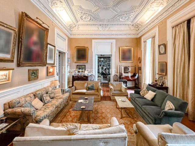 Palacete no Principe Real, Lisboa 685m² Misericórdia