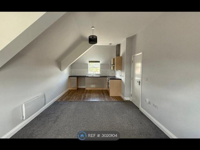 Palace Close, Shepshed, Loughborough LE12, 2 bed flat to rent, £800 pcm | PrimeLocation