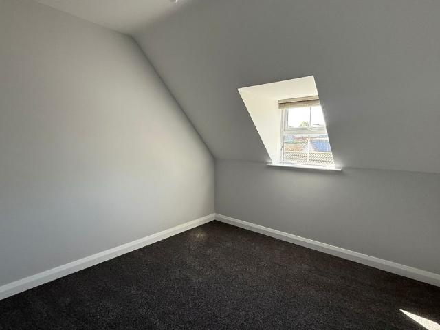 Palace Close, Shepshed LE12, 2 bed flat to rent, £800 pcm | PrimeLocation