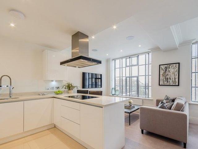Palace Wharf 2 bed apartment to rent £5,633 pcm £1,300 pw