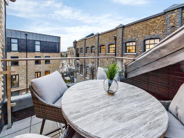 Palace Wharf, 6 23 Rainville Road, London, W6 9UF, United Kingdom | 2 bed apartment for rent #131559123 | Rentberry