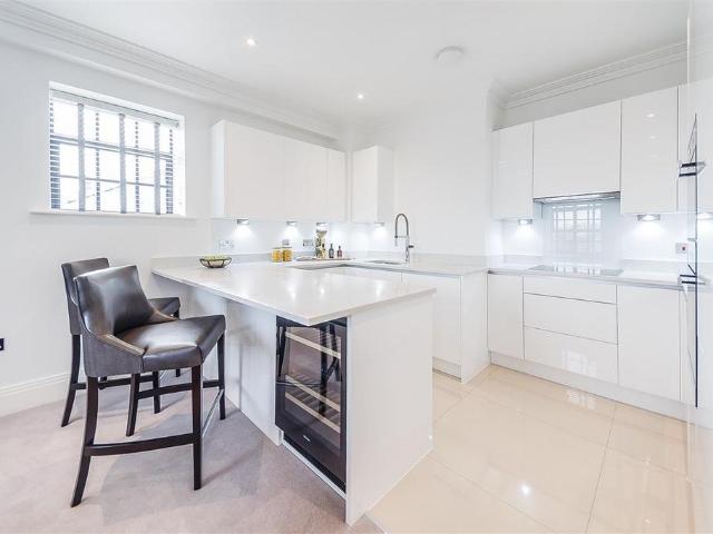 Palace Wharf, 6 23 Rainville Road, London, W6 9UF, United Kingdom | 2 bed apartment for rent #136866180 | Rentberry