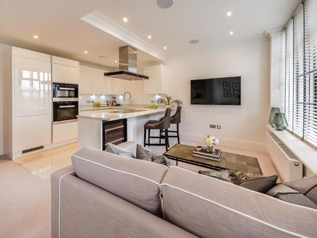 Palace Wharf, 6 23 Rainville Road, London, W6 9UF, United Kingdom | 2 bed apartment for rent #141082379 | Rentberry