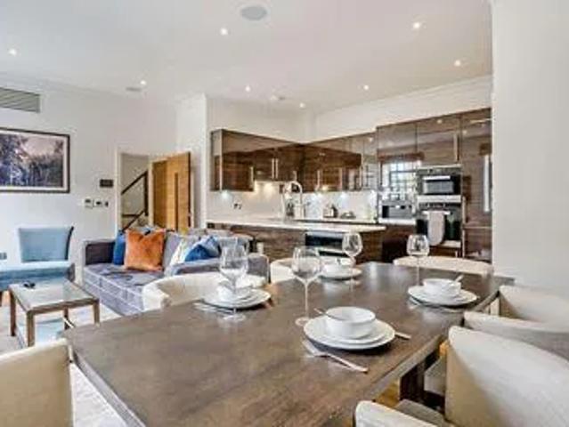 Palace Wharf, 6 23 Rainville Road, London, W6 9UF, United Kingdom | 3 bed apartment for rent #137169744 | Rentberry
