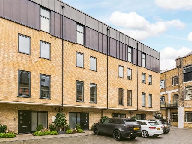 Palace Wharf, 6 23 Rainville Road, London, W6 9UF, United Kingdom | 3 bed townhouse for rent #138513501 | Rentberry