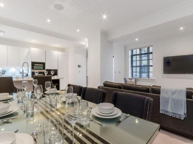 Palace Wharf, Hammersmith, London, W6 2 bed flat to rent £5,460 pcm £1,260 pw