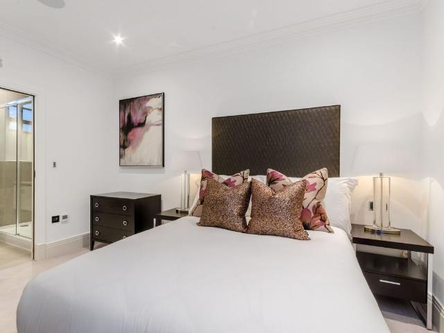 Palace Wharf, Hammersmith, London W6, 2 bed flat to rent, £5,460 pcm | PrimeLocation