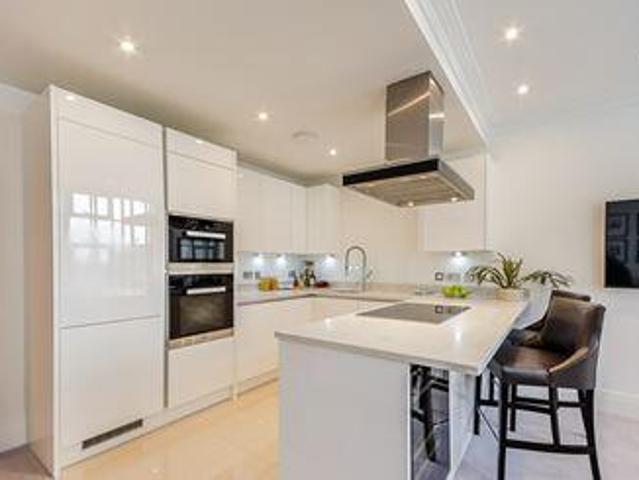 Palace Wharf, Rainville Road 2 bed flat to rent £4,160 pcm £960 pw