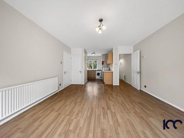 Palace View, London SE12, 2 bed flat to rent, £1,700 pcm | PrimeLocation
