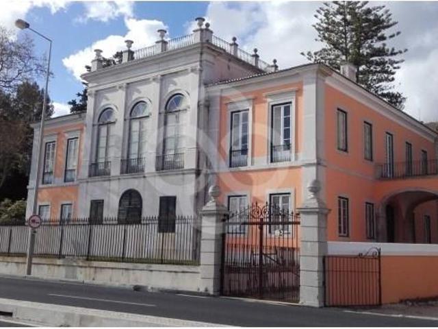 Foco no Luxo e Localização: Exclusividade à Beira Mar: Palác. 2000m² Oeiras E São Julião Da Barra