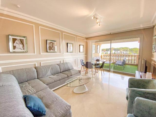 Palais Napoléon Vue Mer 49m² Golfe Juan