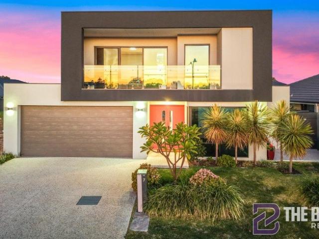 Palatial Double Storey Luxury with a Private Poolside Oasis!