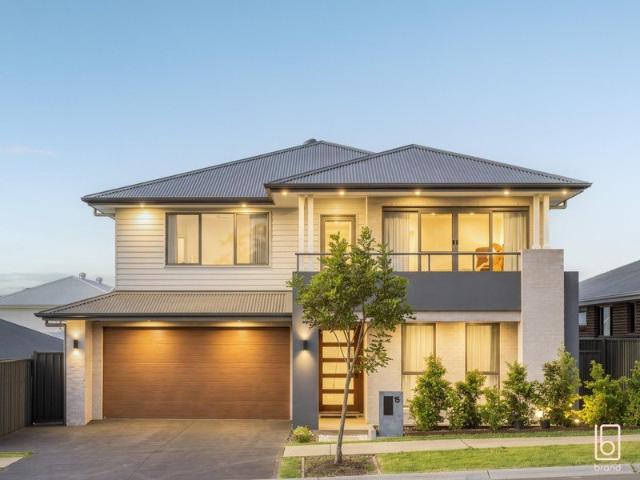 Palatial Family Entertainer Clarendon Home 1 Year old