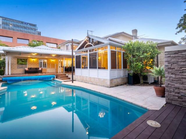 Palatial Family Oasis in the Heart of Nedlands