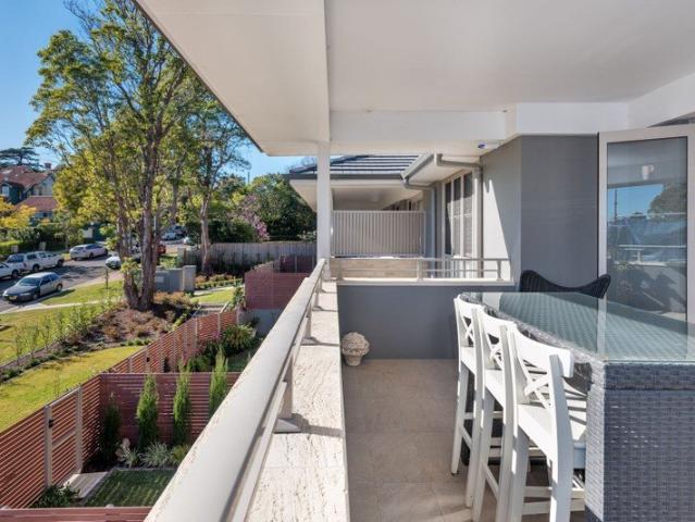 Palatial North Facing Apartment Over 55's